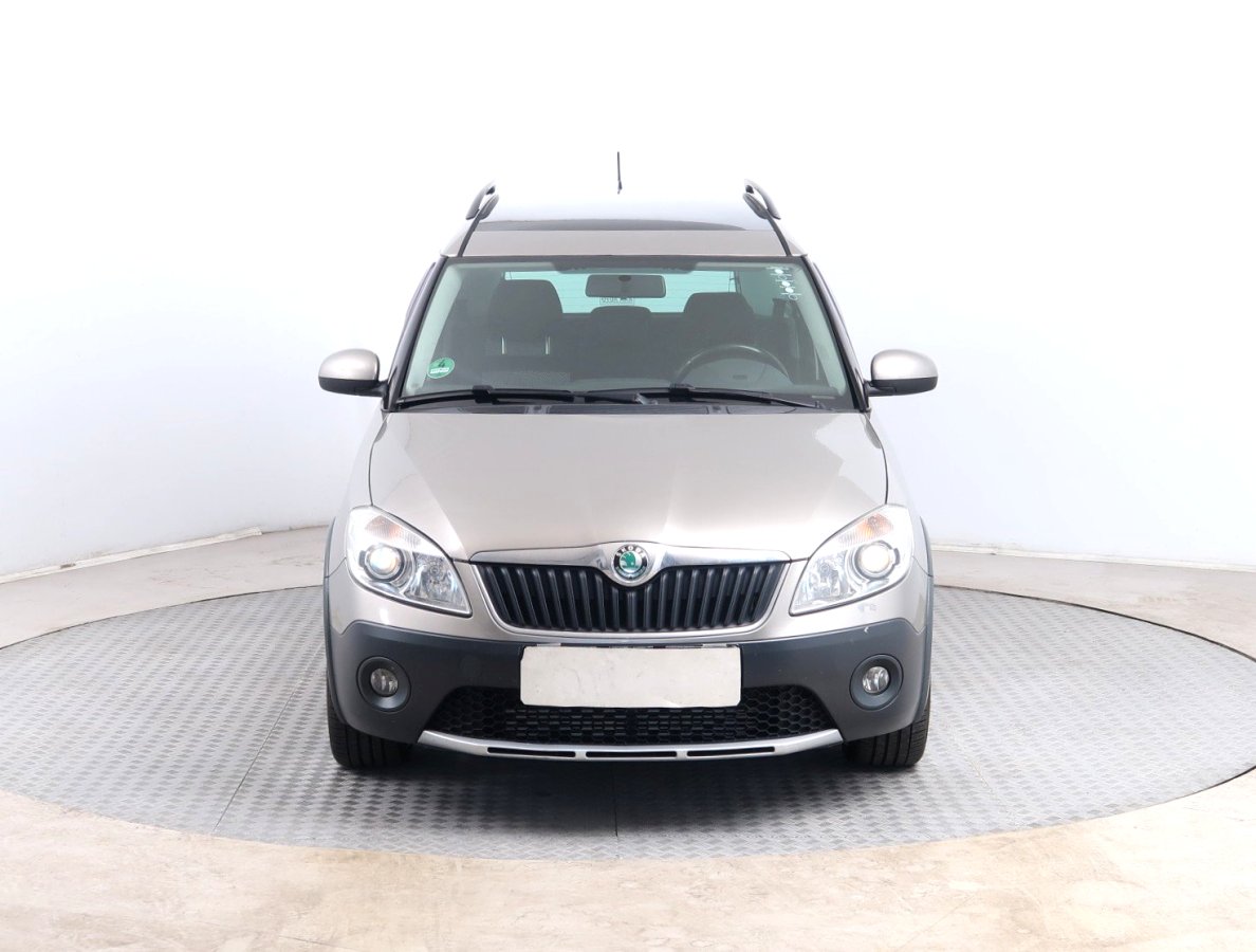 Škoda Roomster, 2011 - pohled č. 2