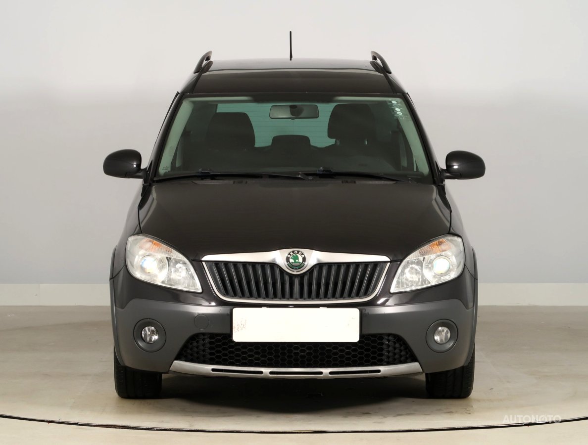 Škoda Roomster, 2012 - pohled č. 2