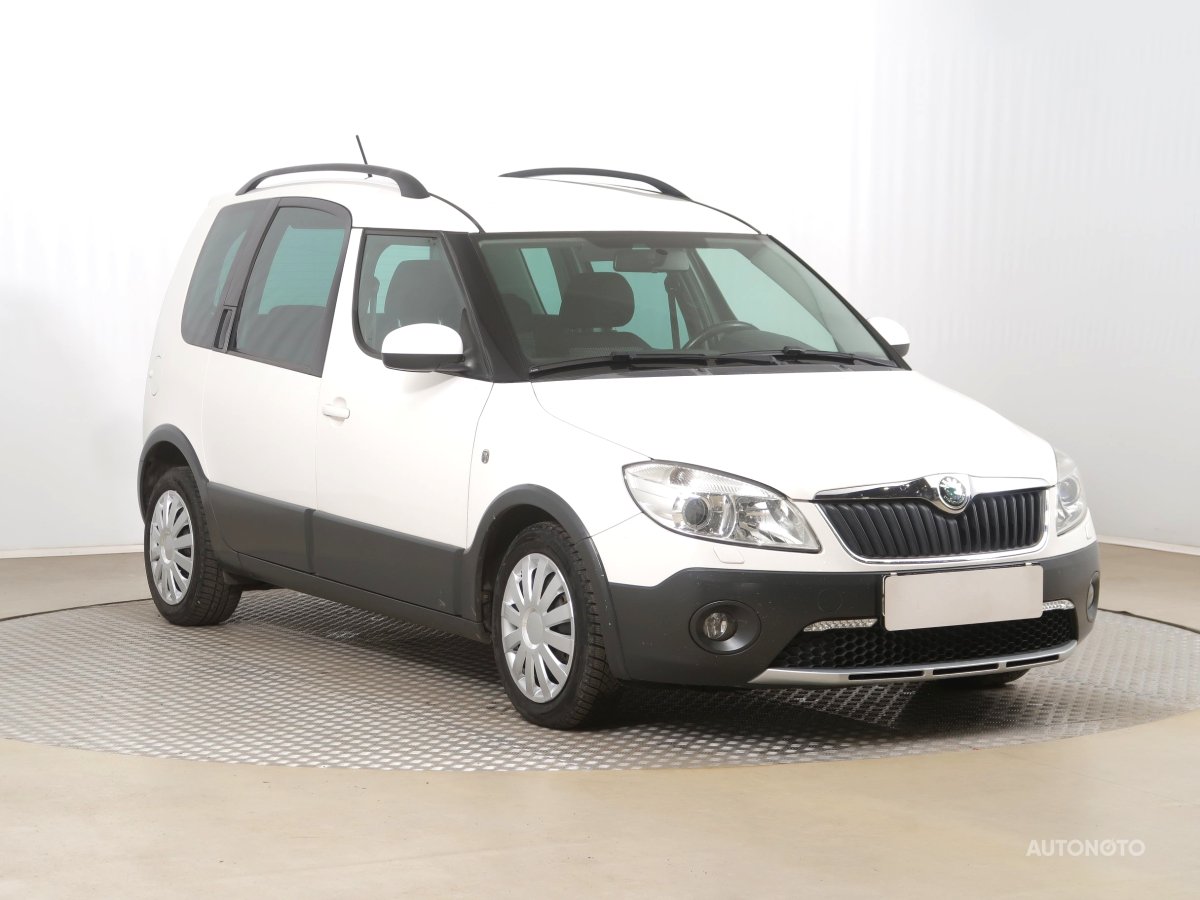 Škoda Roomster, 2011 - celkový pohled