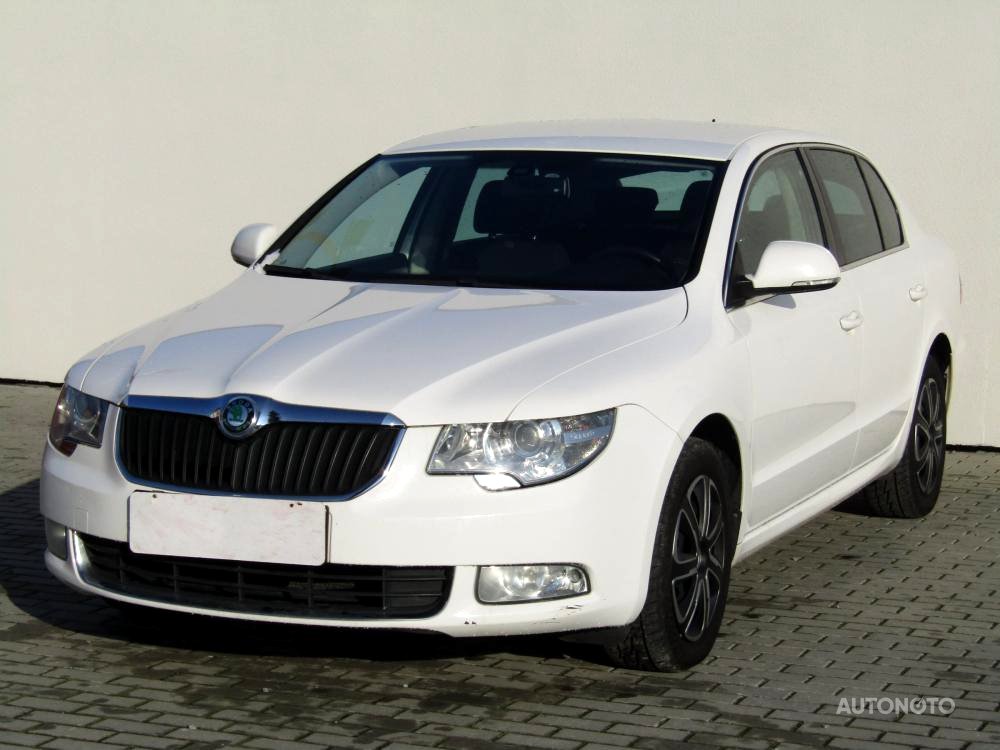 Škoda Superb II, 2013 - pohled č. 3