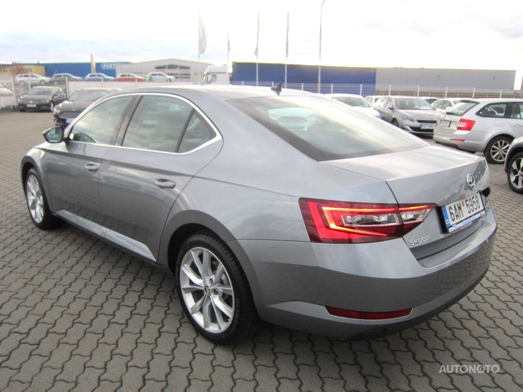 Škoda Superb III, 2017 - pohled č. 3