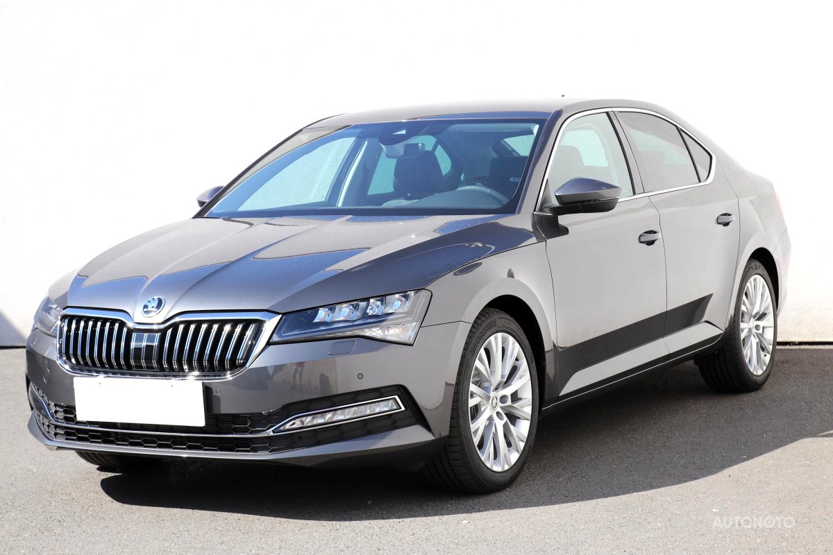 Škoda Superb III, 2020 - pohled č. 3