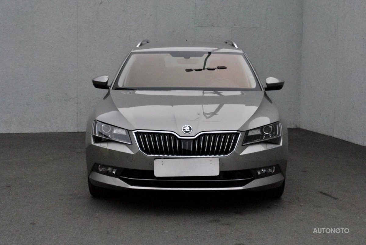 Škoda Superb III, 2017 - pohled č. 2