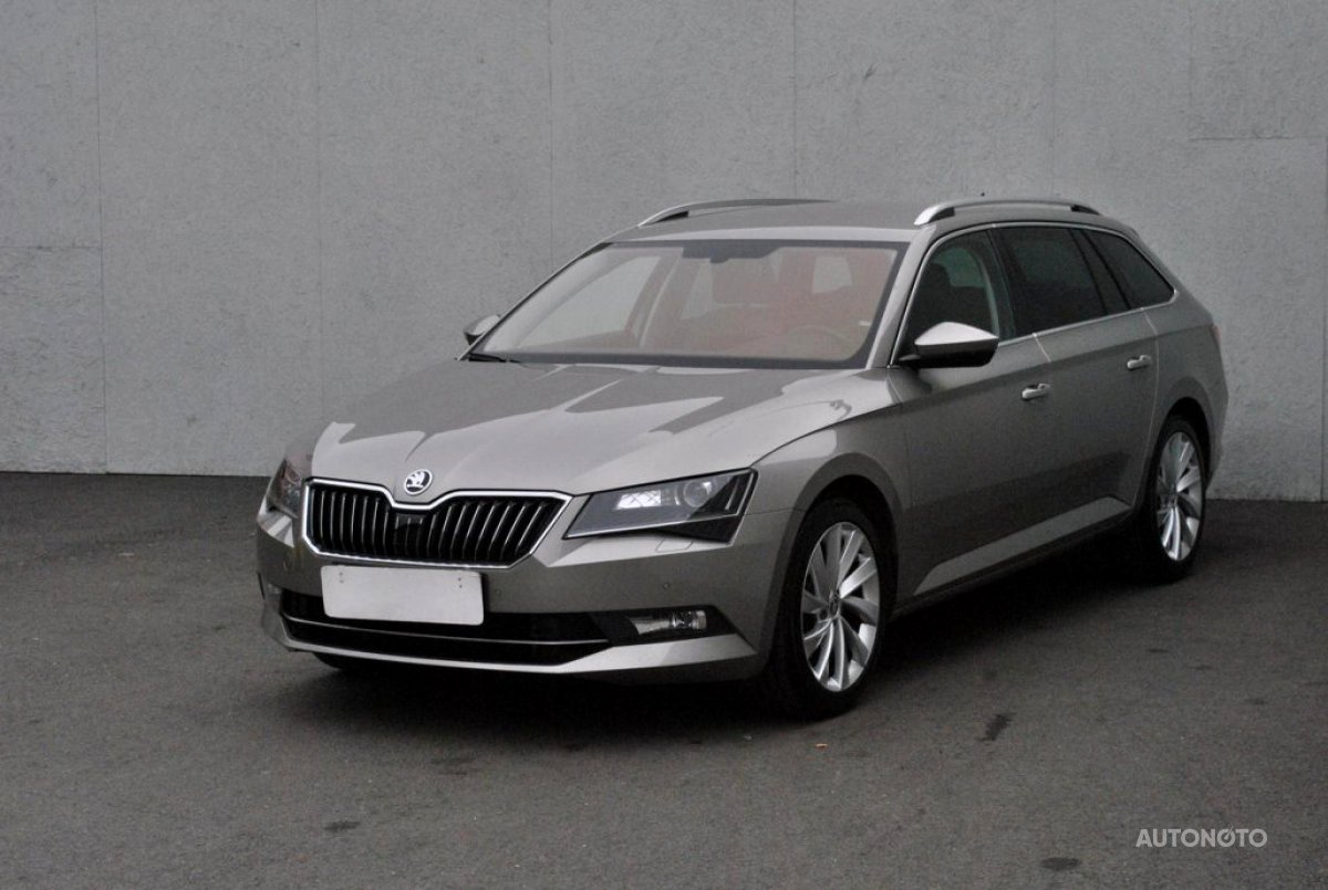 Škoda Superb III, 2017 - pohled č. 3