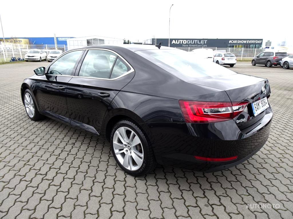 Škoda Superb III, 2017 - pohled č. 3