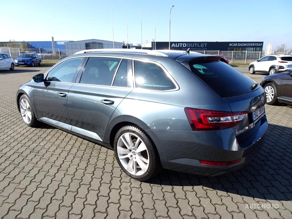 Škoda Superb III, 2017 - pohled č. 3