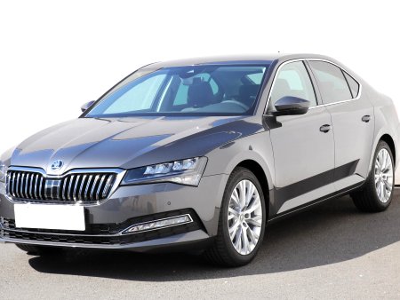 Škoda Superb III, 2020 - pohled č. 3