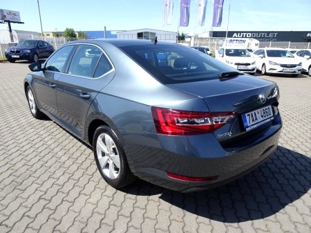 Škoda Superb III, 2018 - pohled č. 3