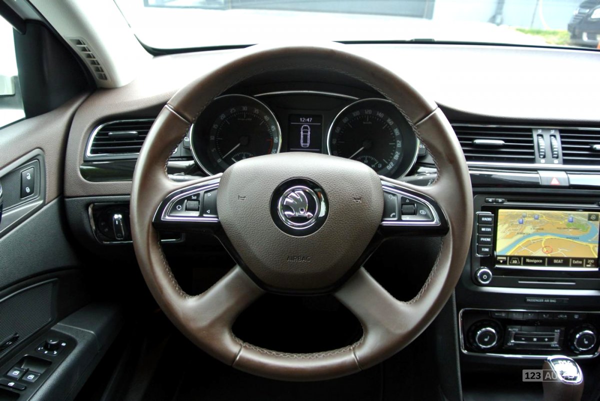 Škoda Superb, 2014 - pohled č. 10