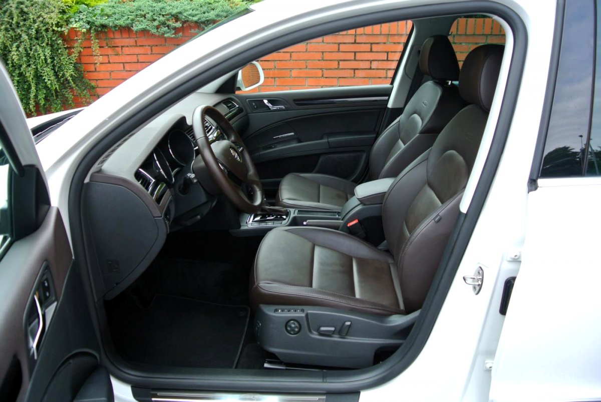Škoda Superb, 2014 - pohled č. 11