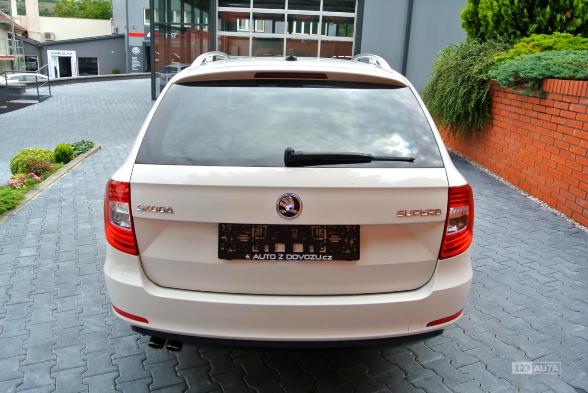 Škoda Superb, 2014 - pohled č. 6