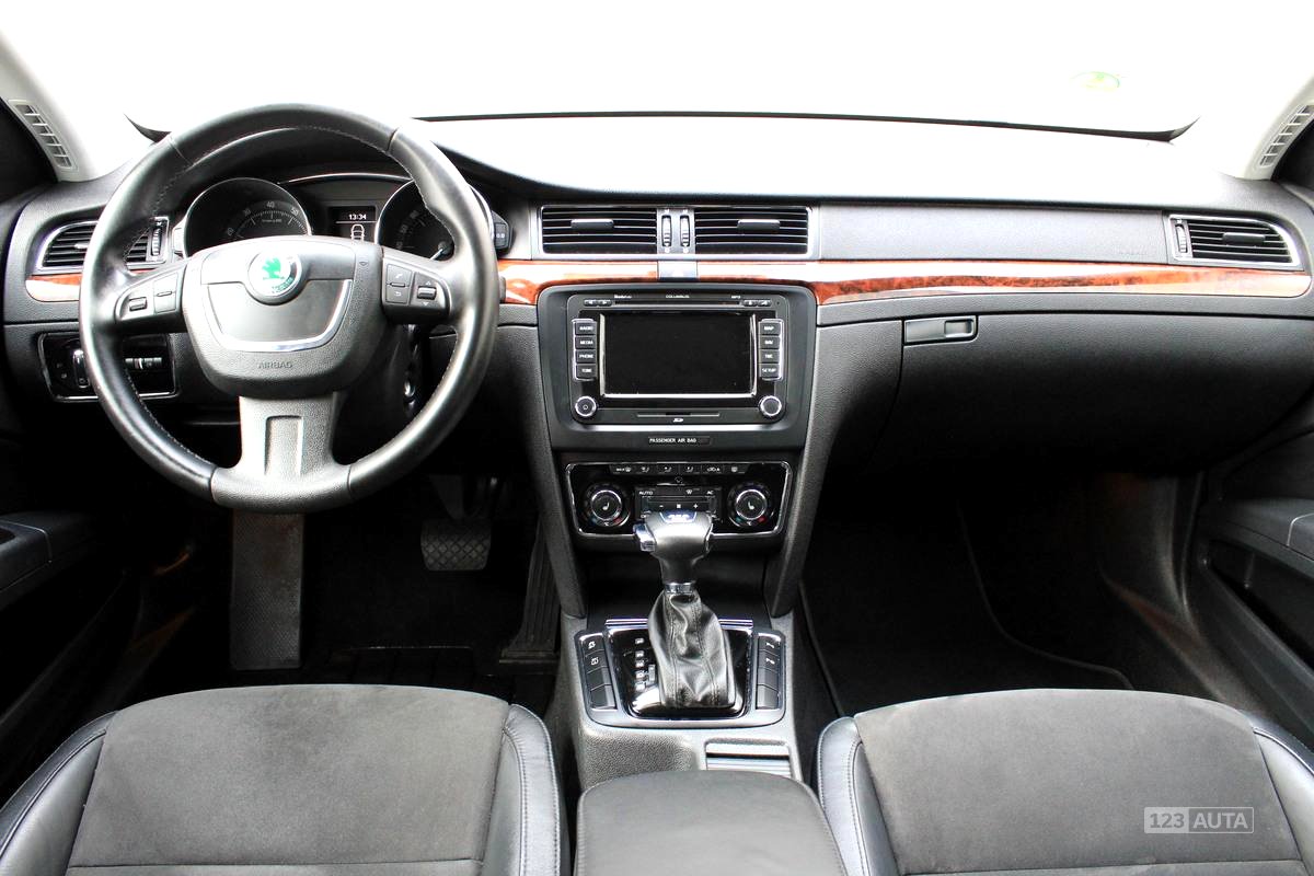 Škoda Superb, 2011 - pohled č. 13