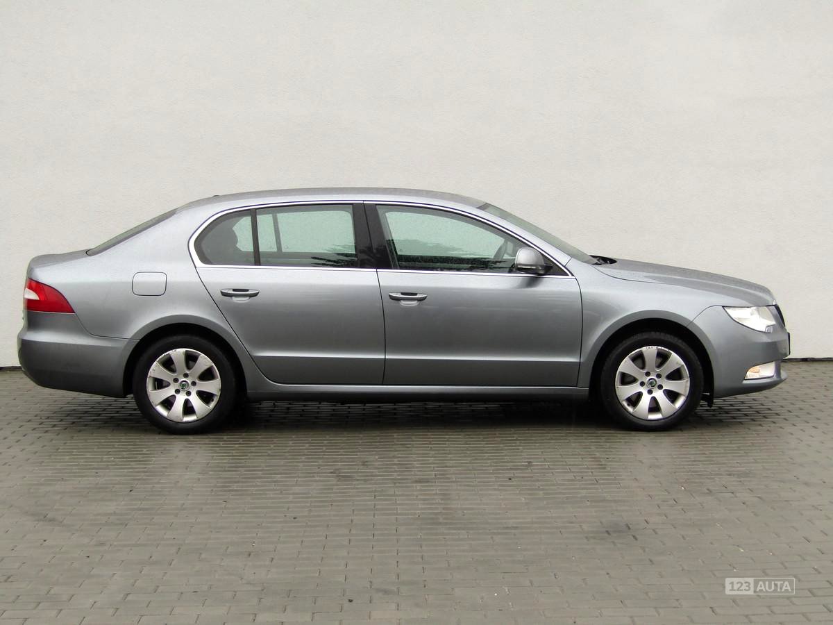 Škoda Superb, 2011 - pohled č. 4