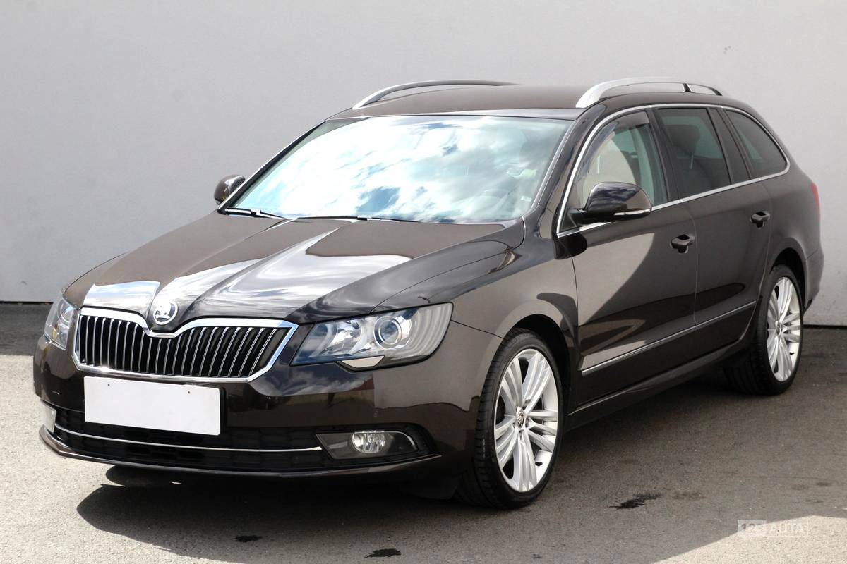 Škoda Superb II, 2014 - pohled č. 3