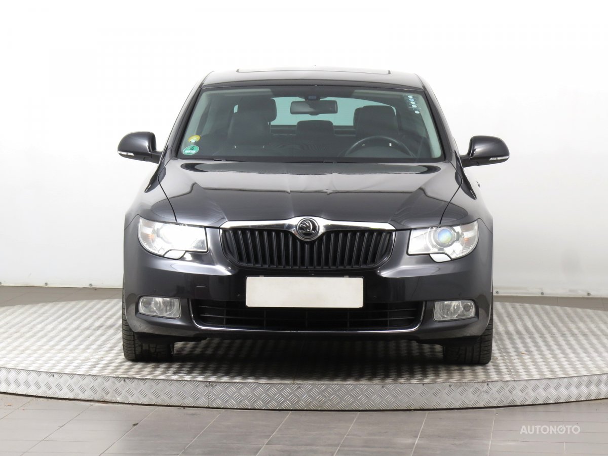 Škoda Superb, 2012 - pohled č. 2