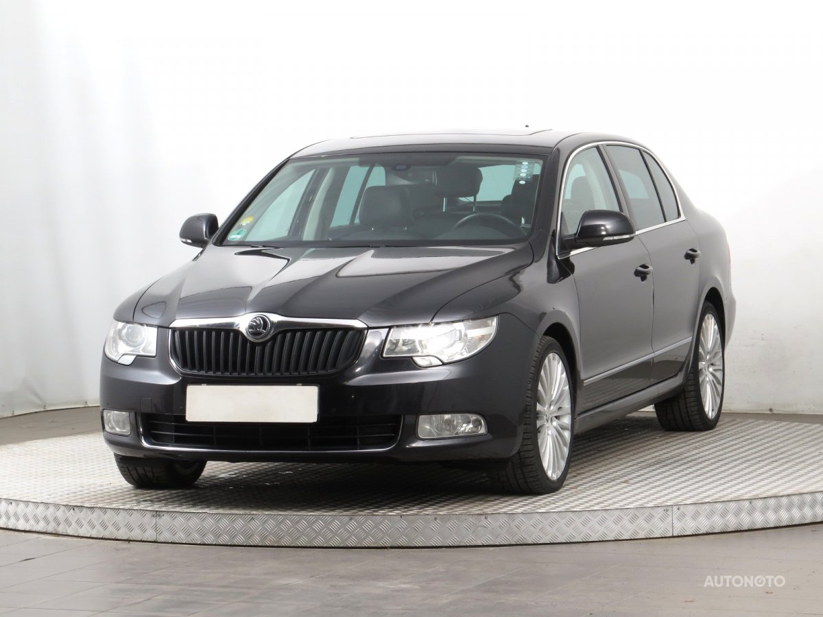 Škoda Superb, 2012 - pohled č. 3
