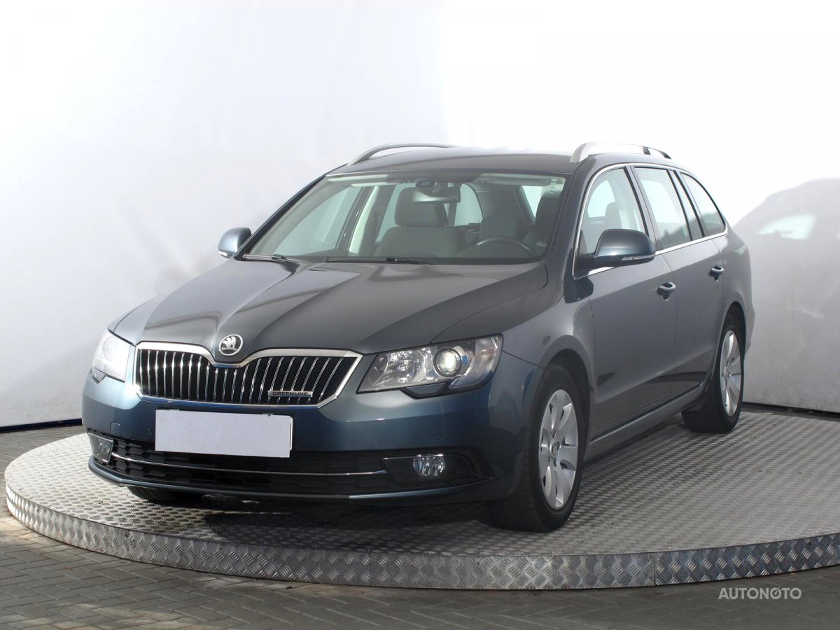Škoda Superb, 2014 - pohled č. 3