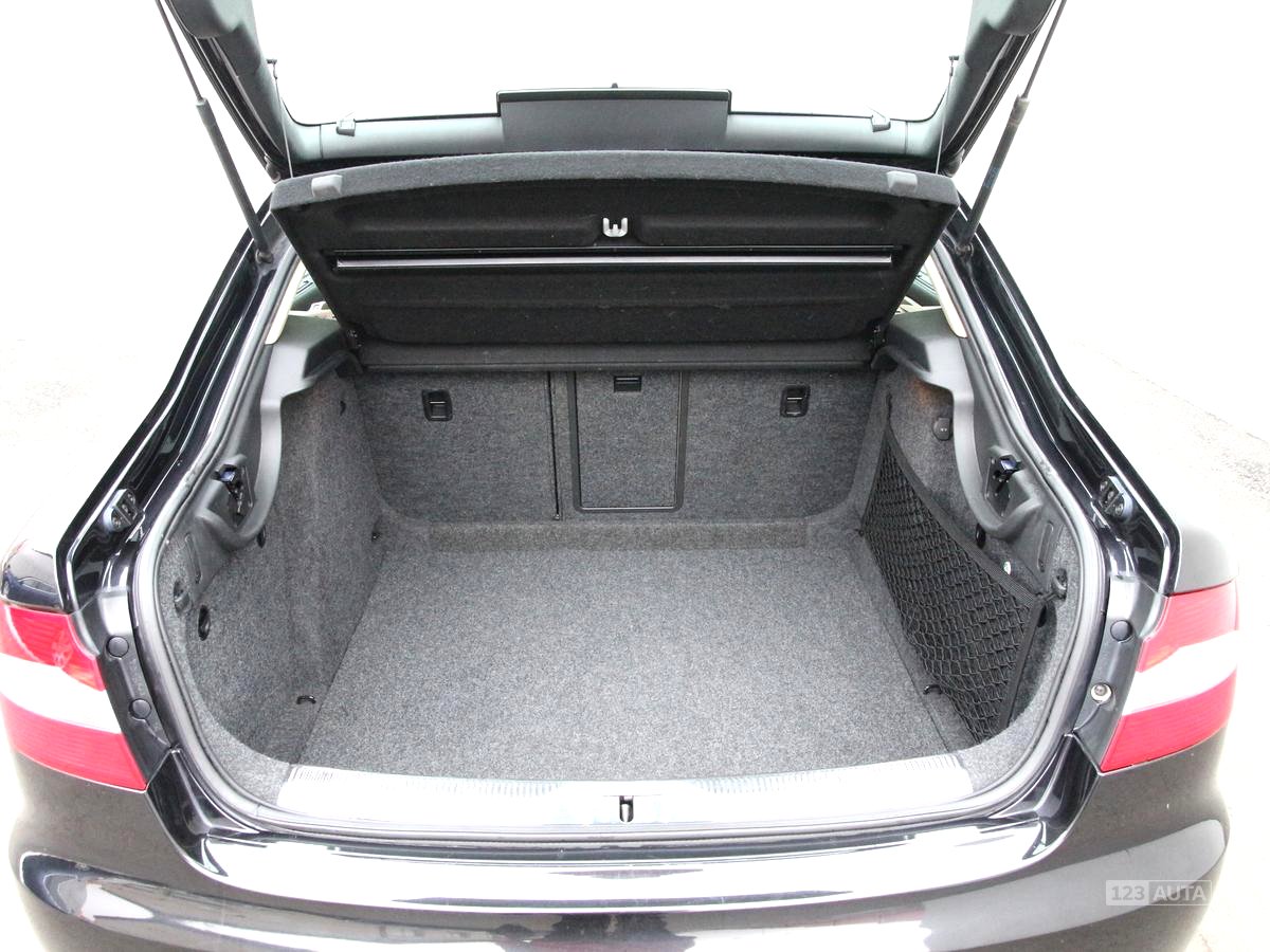 Škoda Superb, 2012 - pohled č. 11