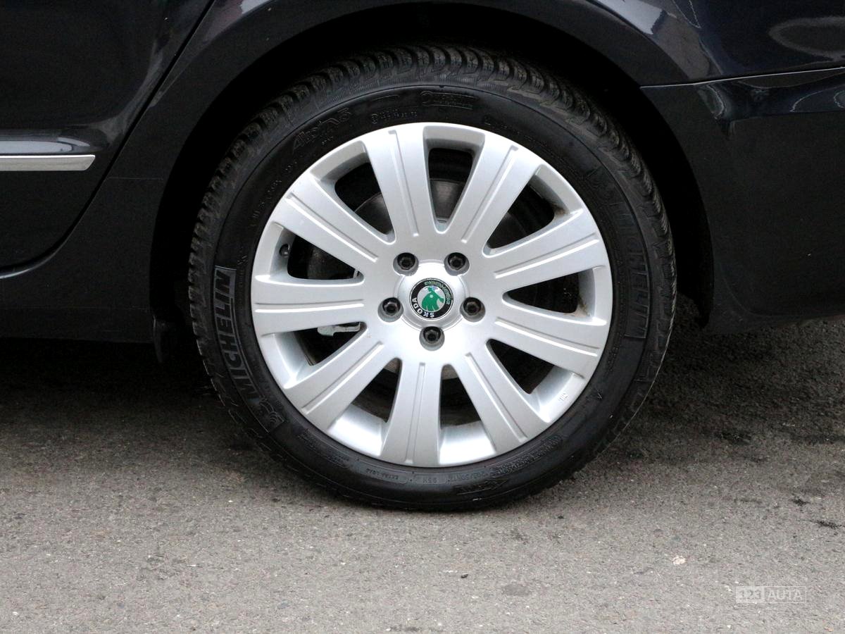 Škoda Superb, 2012 - pohled č. 12