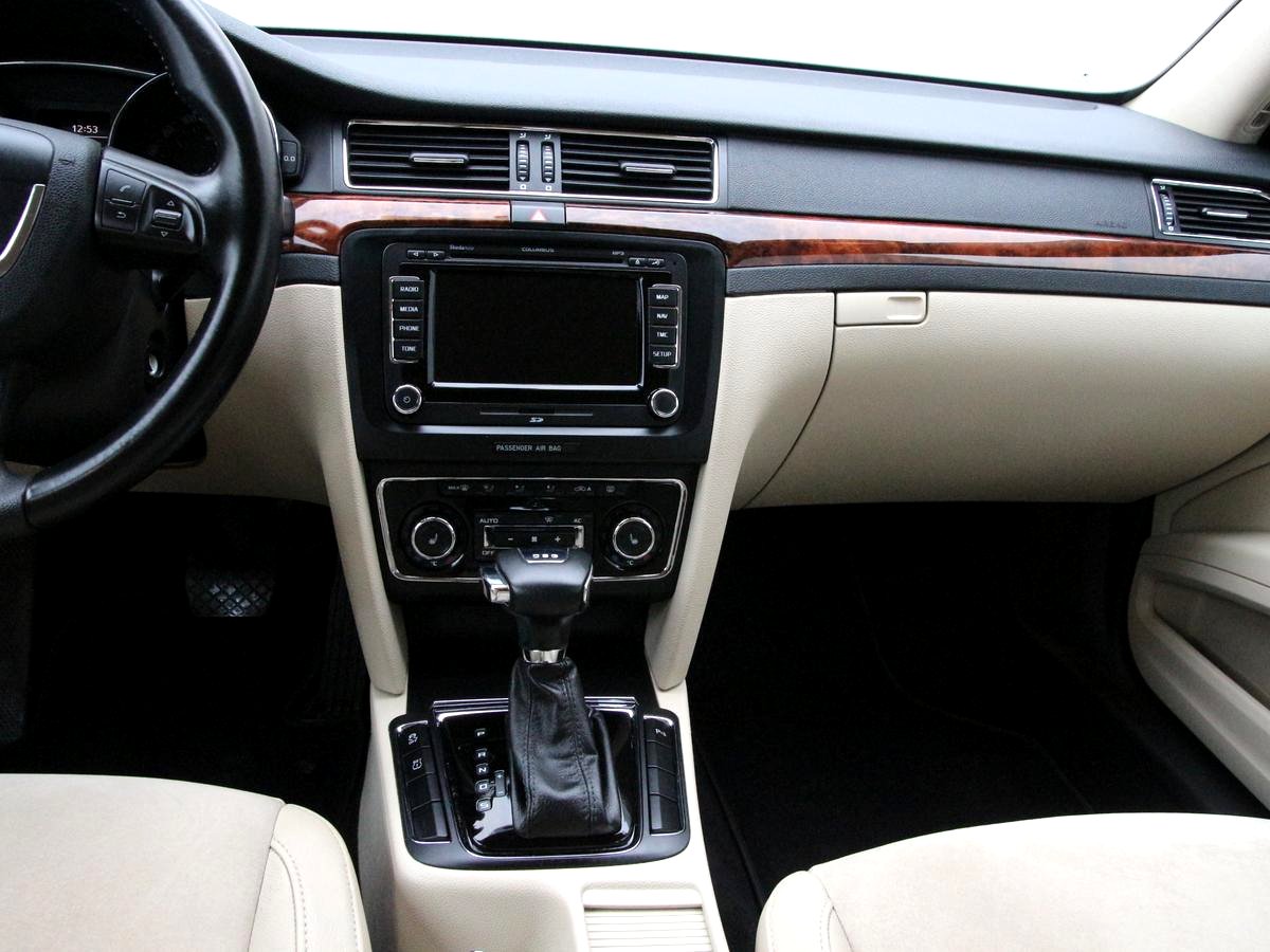 Škoda Superb, 2012 - pohled č. 14