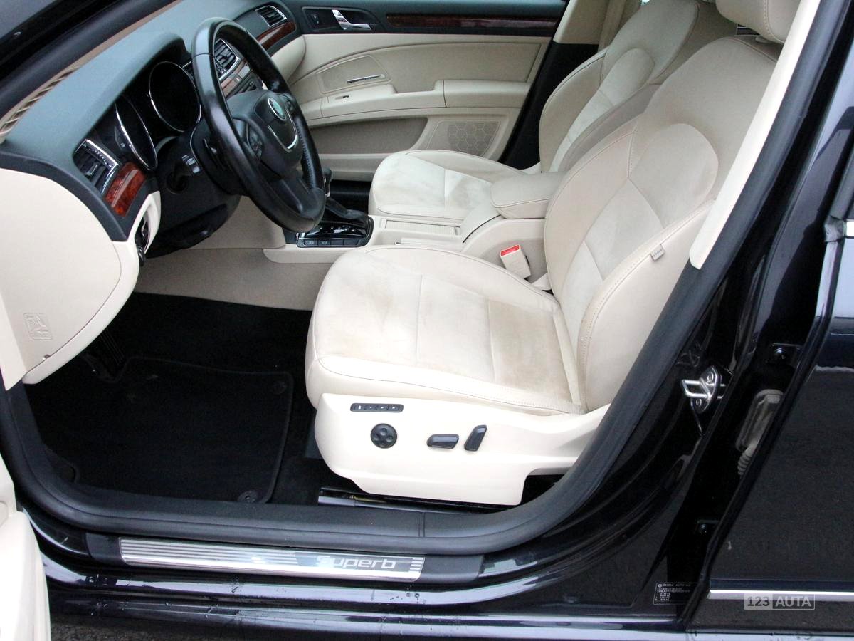 Škoda Superb, 2012 - pohled č. 15
