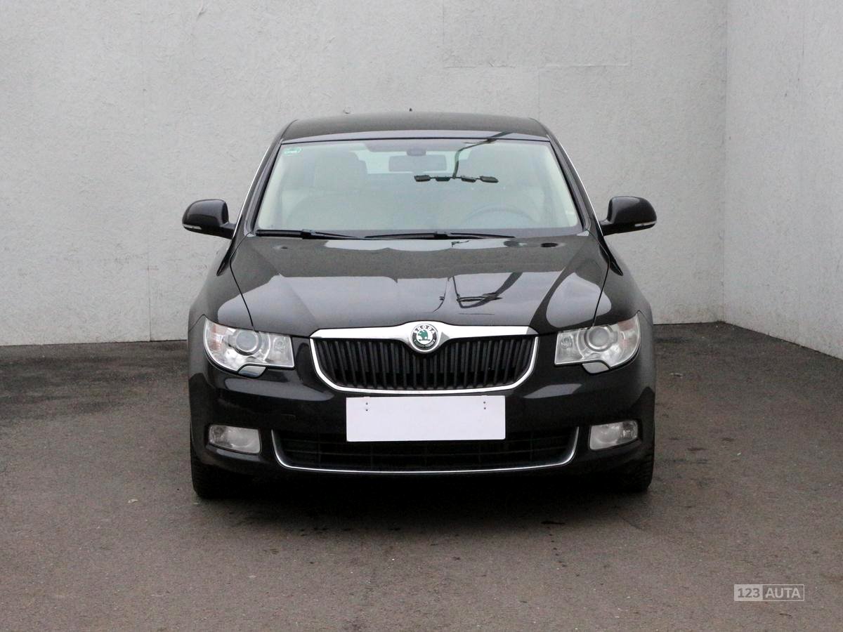 Škoda Superb, 2012 - pohled č. 2