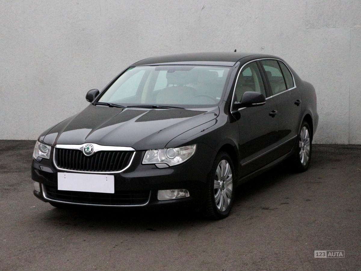 Škoda Superb, 2012 - pohled č. 3