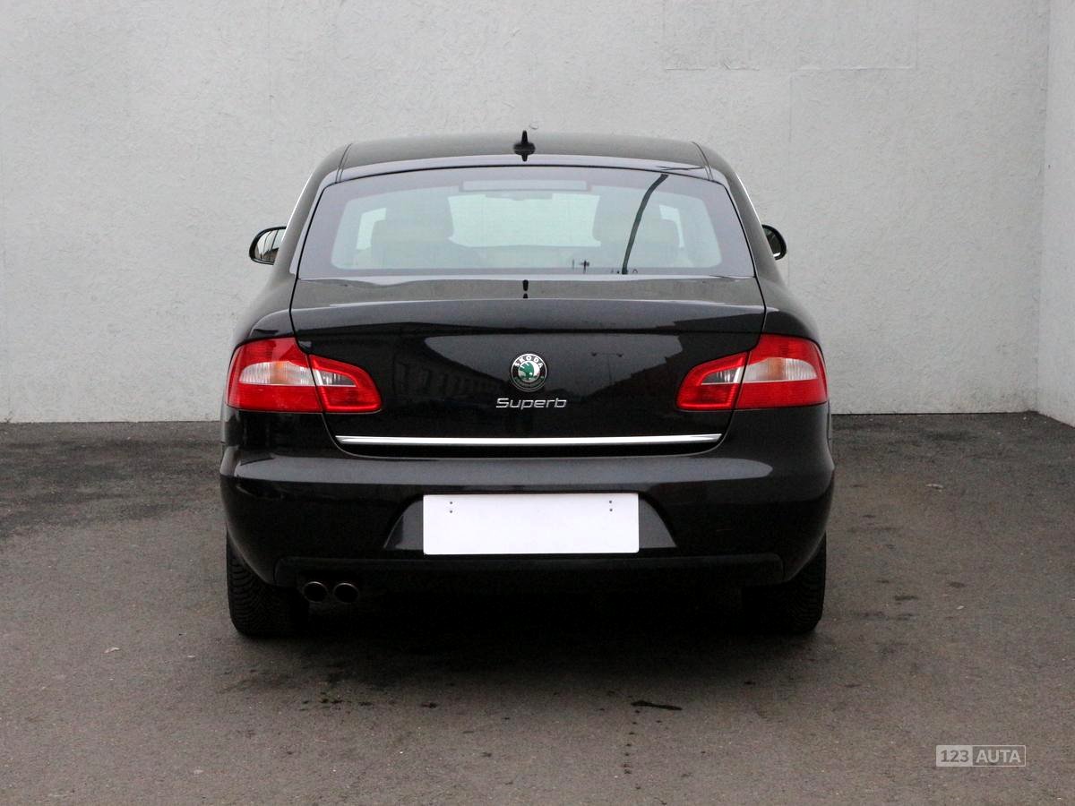 Škoda Superb, 2012 - pohled č. 6