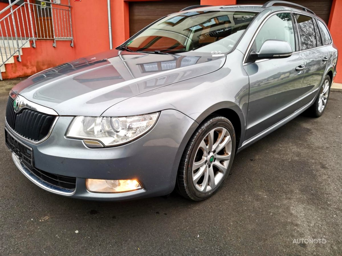 Škoda Superb, 2012 - celkový pohled