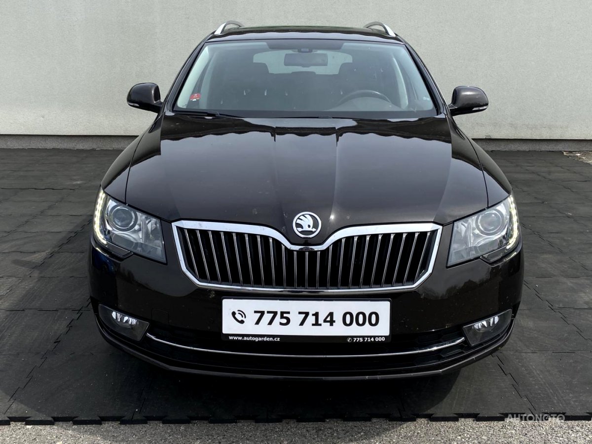 Škoda Superb, 2013 - pohled č. 3