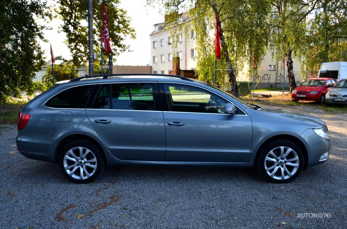 Škoda Superb, 2012 - pohled č. 2