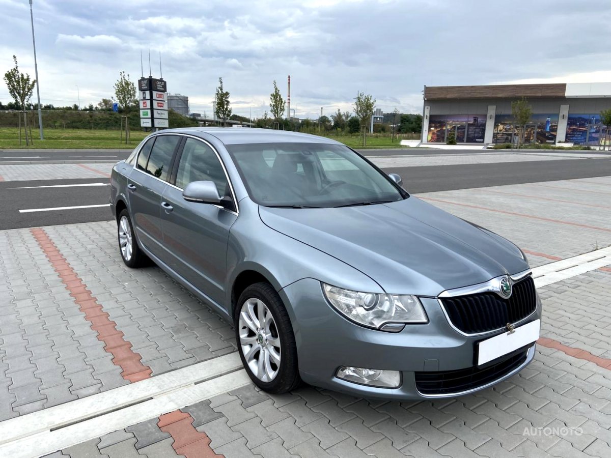 Škoda Superb, 2011 - celkový pohled