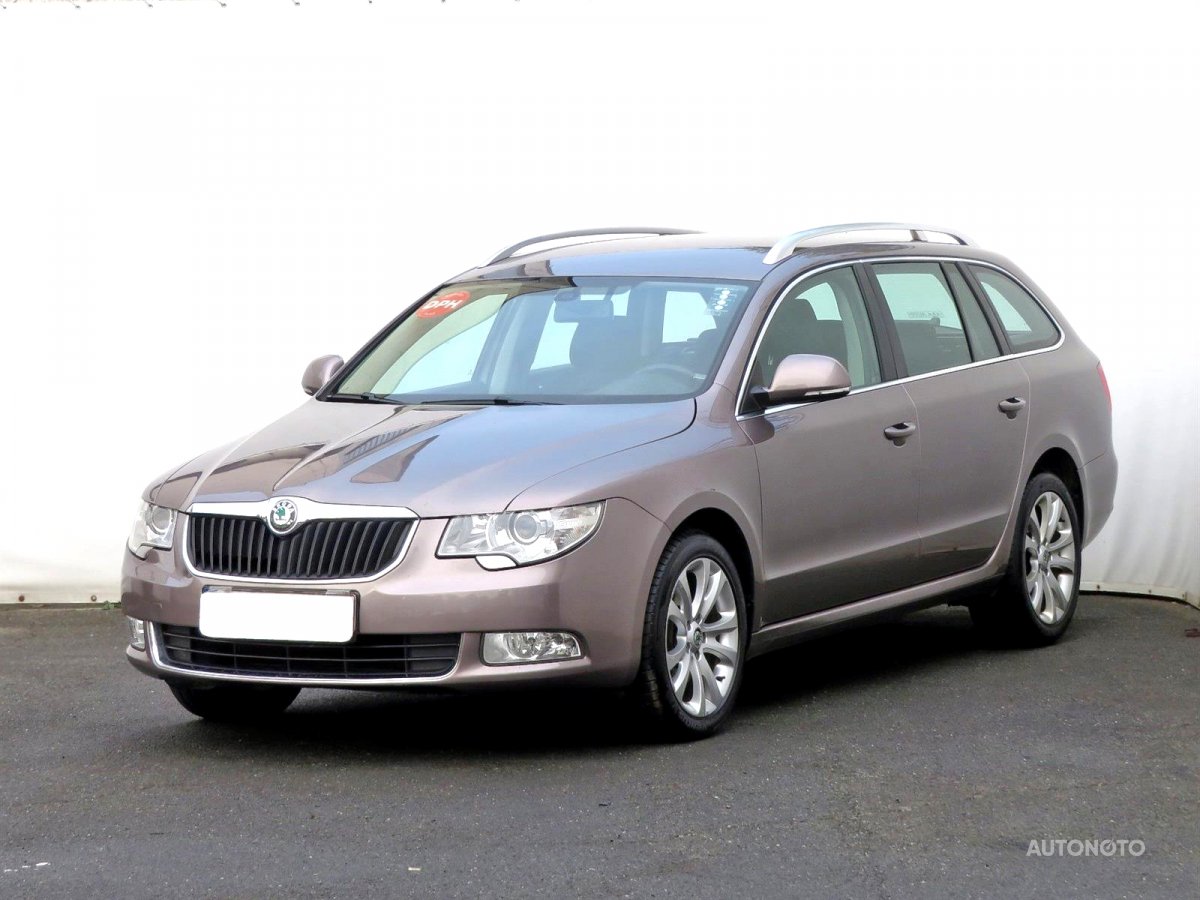 Škoda Superb, 2011 - pohled č. 3