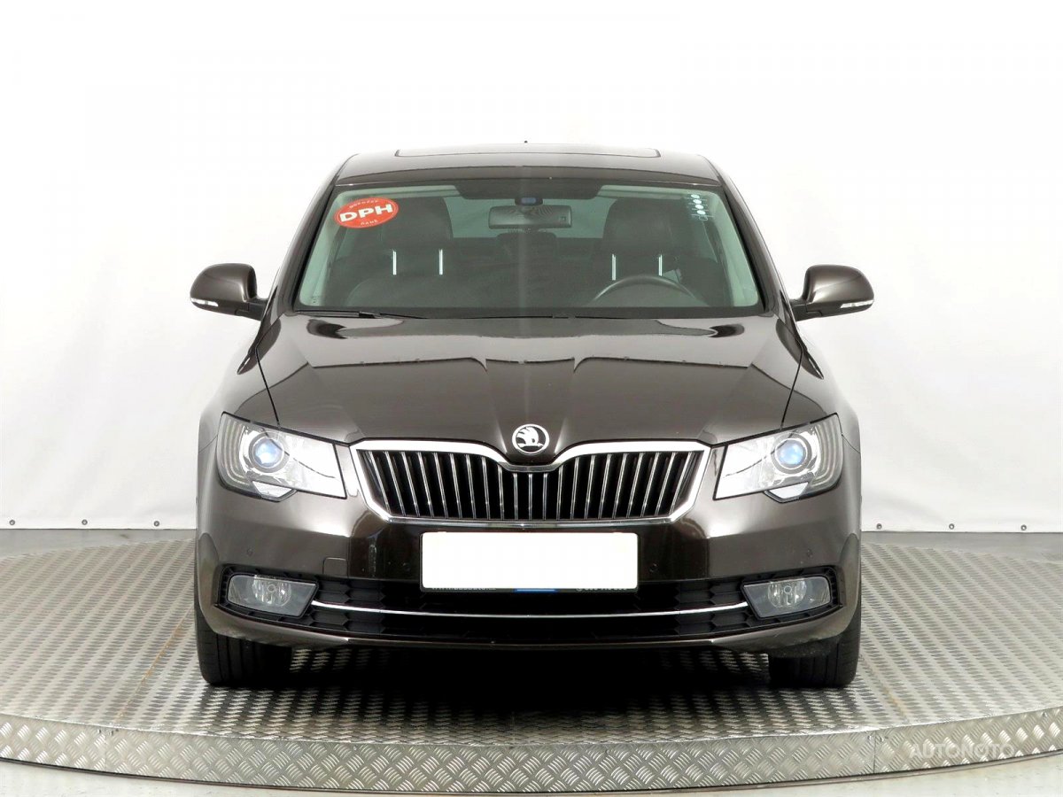 Škoda Superb, 2014 - pohled č. 2