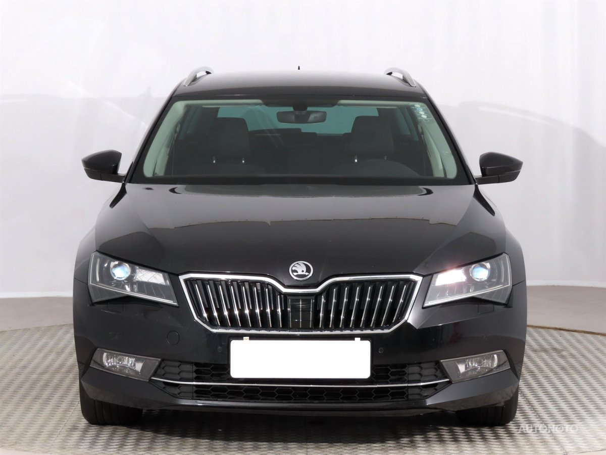 Škoda Superb, 2018 - pohled č. 2
