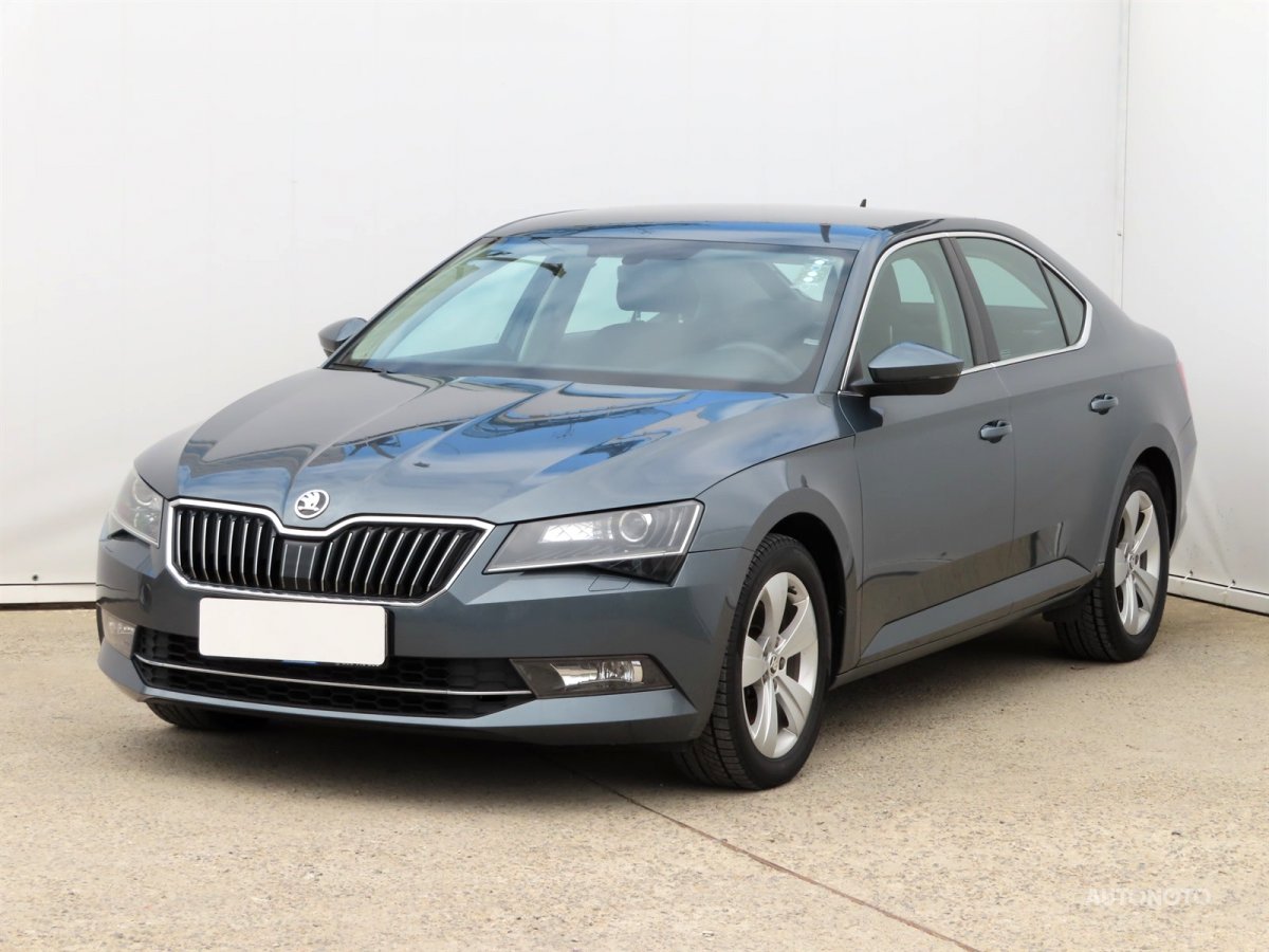 Škoda Superb, 2018 - pohled č. 3