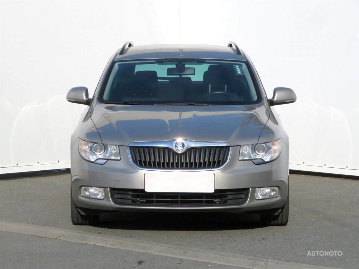Škoda Superb, 2013 - pohled č. 2