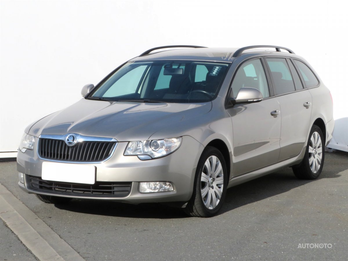 Škoda Superb, 2013 - pohled č. 3