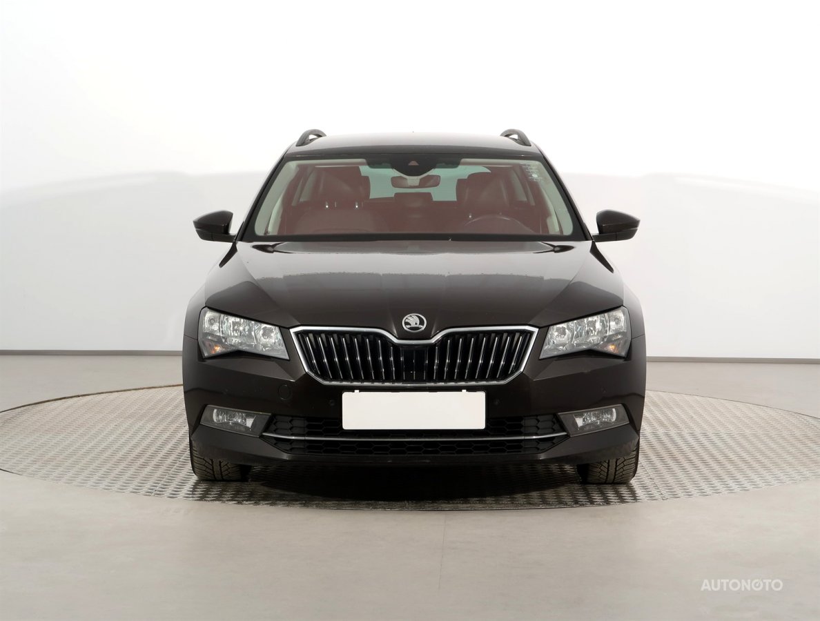 Škoda Superb, 2017 - pohled č. 2