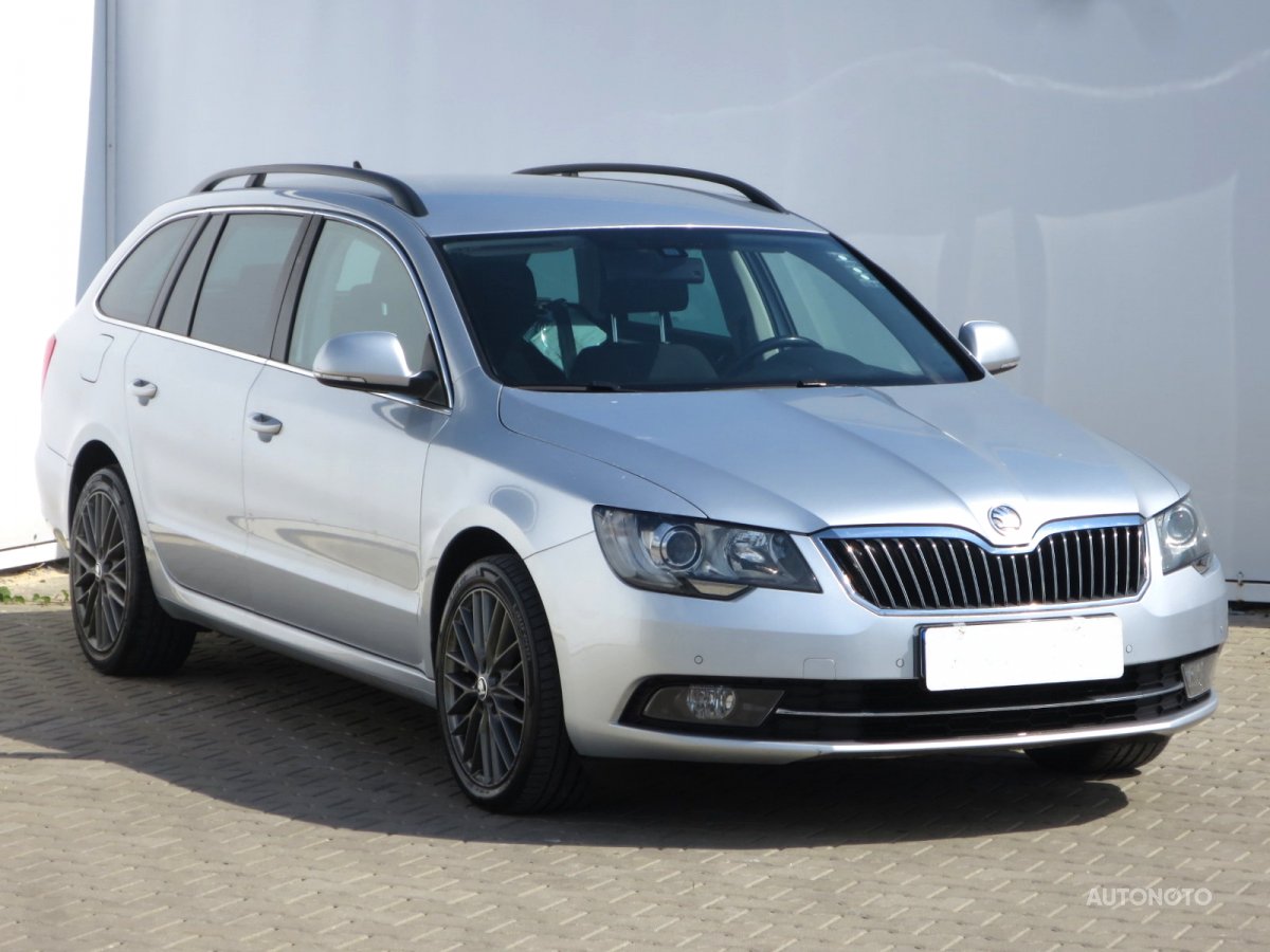 Škoda Superb, 2013 - celkový pohled