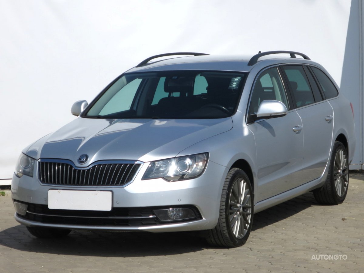 Škoda Superb, 2013 - pohled č. 3