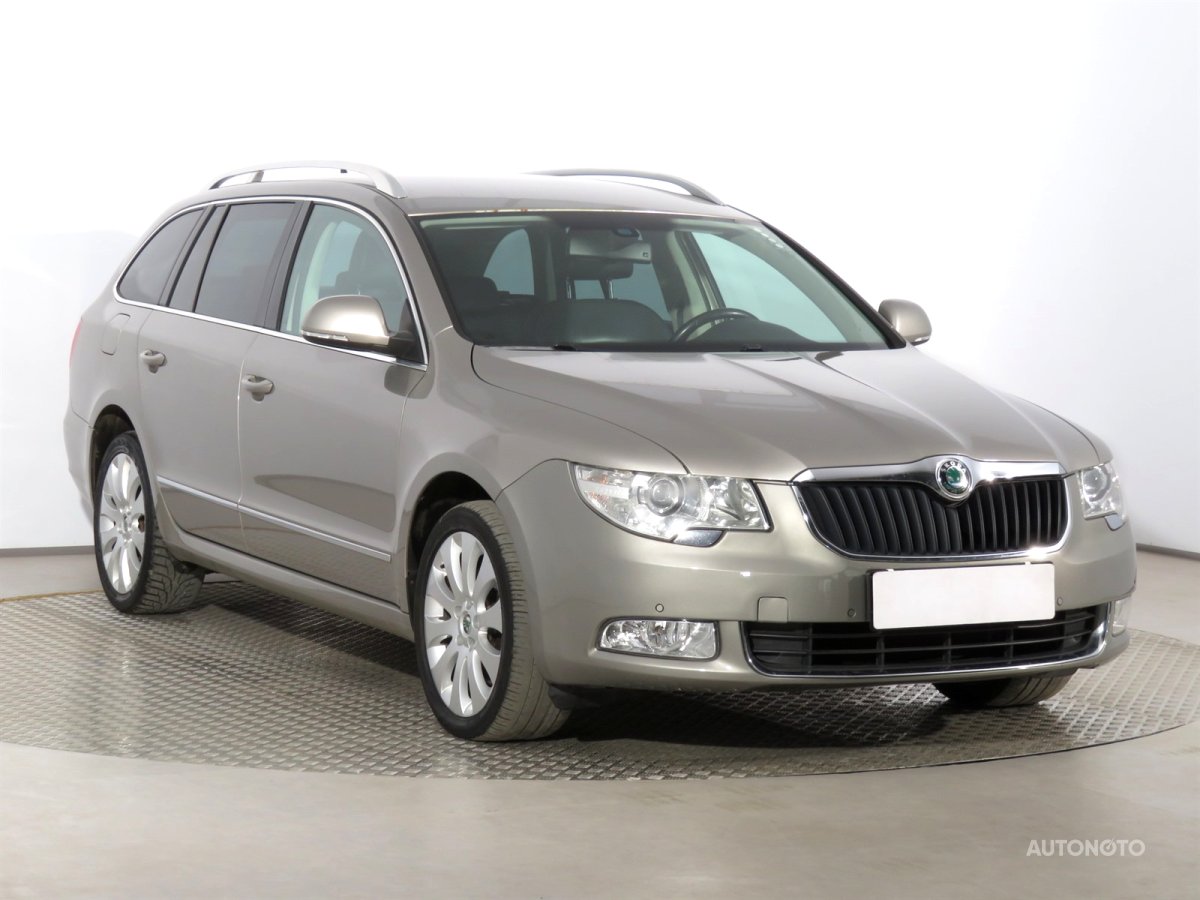 Škoda Superb, 2011 - celkový pohled