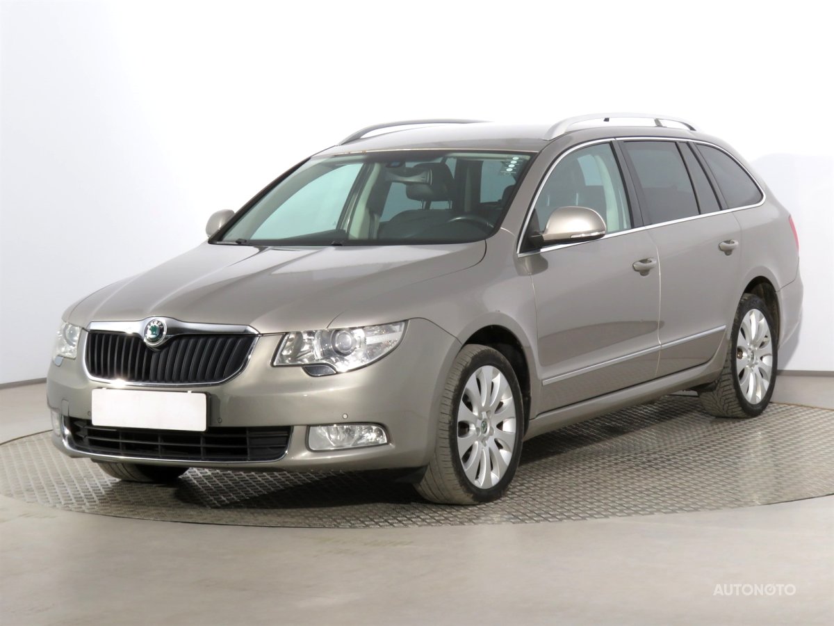 Škoda Superb, 2011 - pohled č. 3