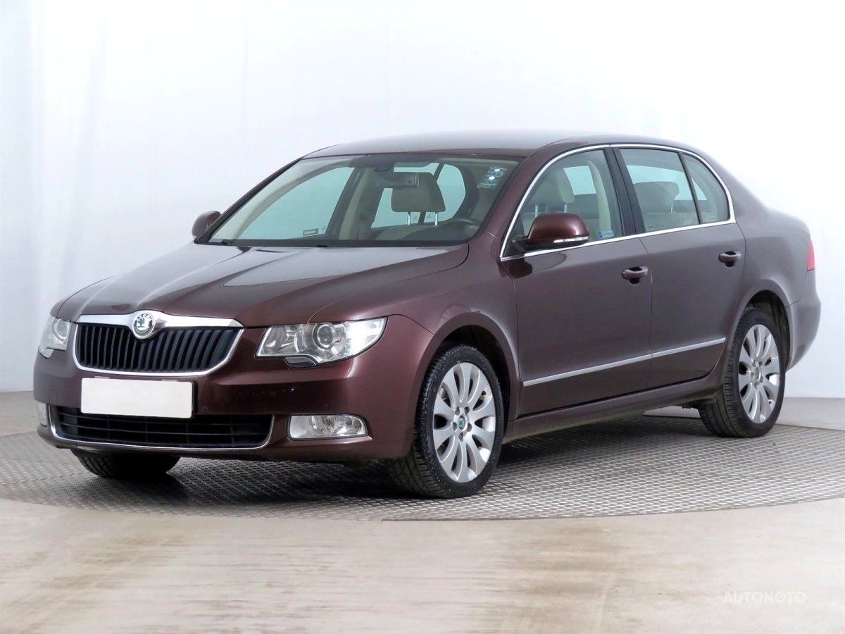 Škoda Superb, 2012 - pohled č. 3