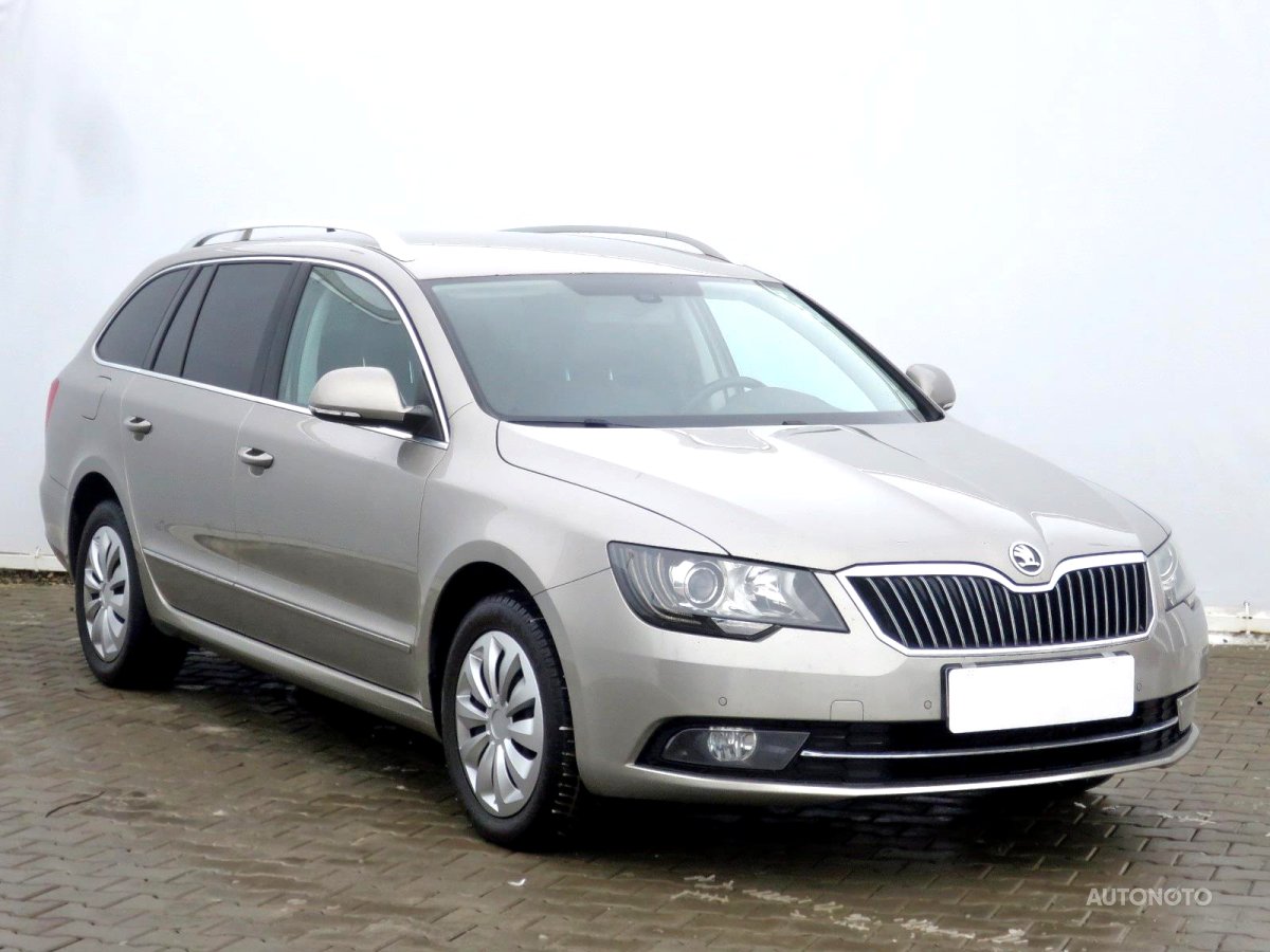 Škoda Superb, 2014 - celkový pohled