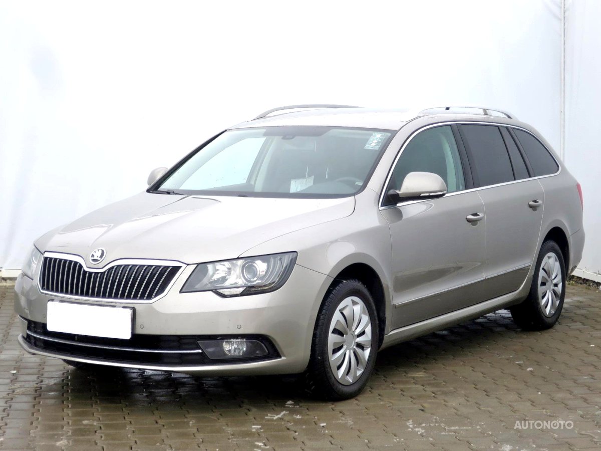 Škoda Superb, 2014 - pohled č. 3