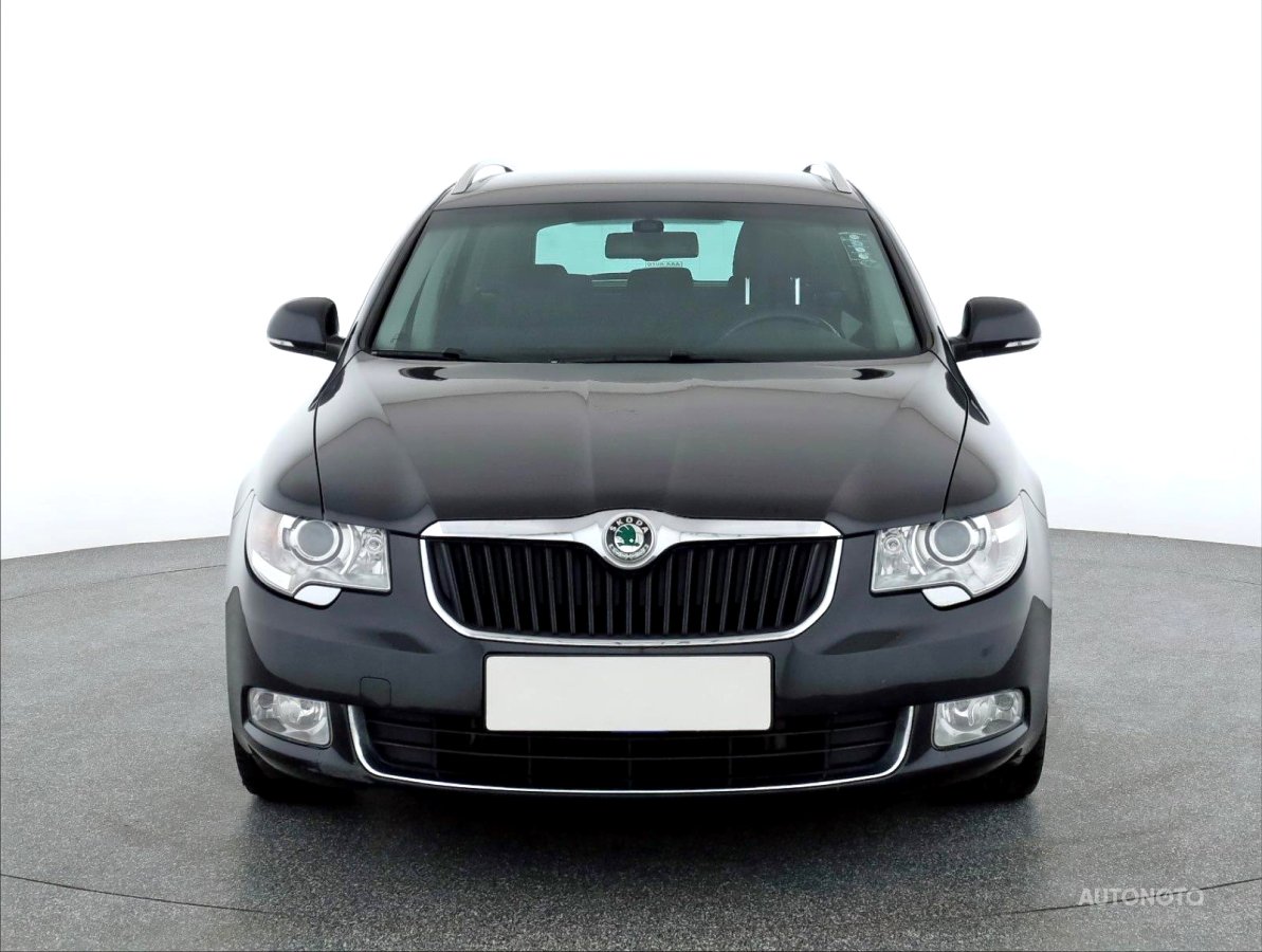 Škoda Superb, 2012 - pohled č. 2