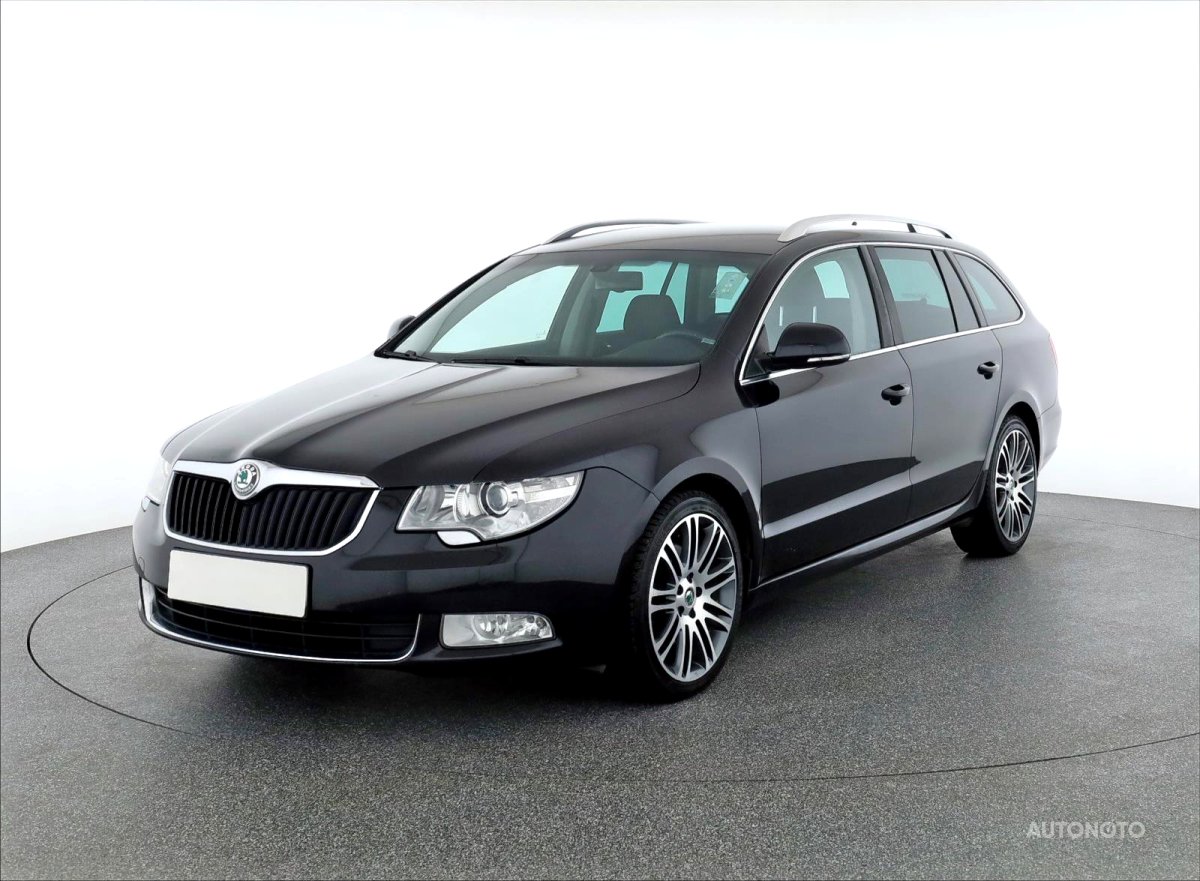 Škoda Superb, 2012 - pohled č. 3