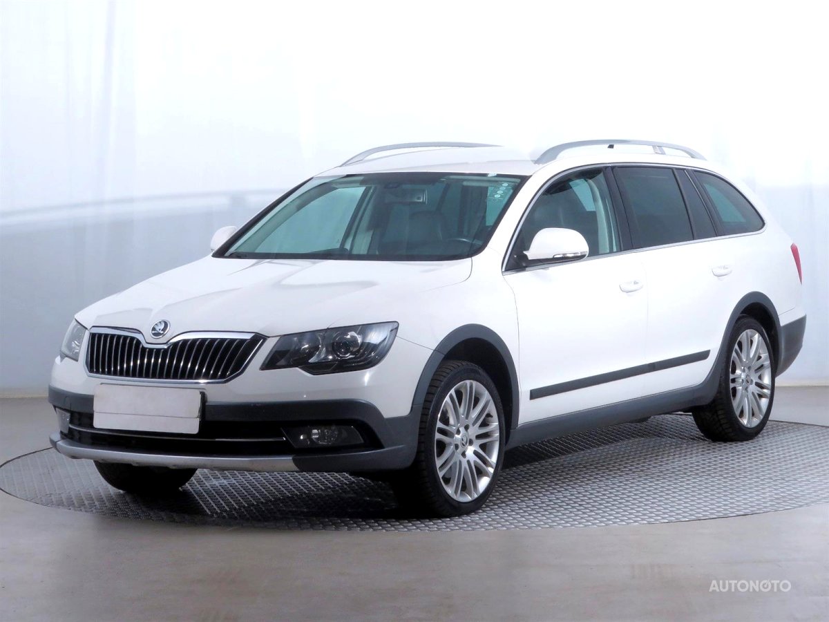 Škoda Superb, 2014 - pohled č. 3