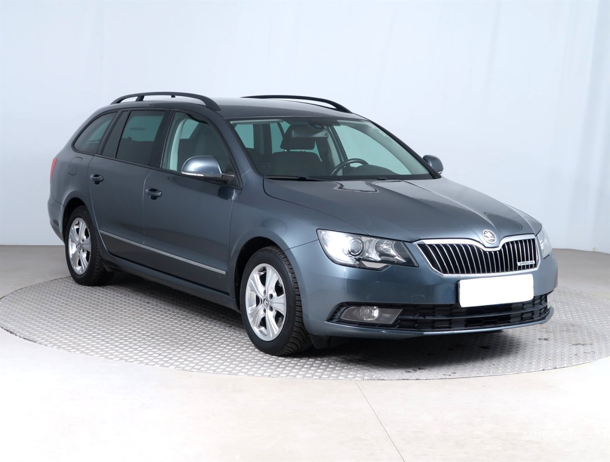 Škoda Superb, 2013 - celkový pohled